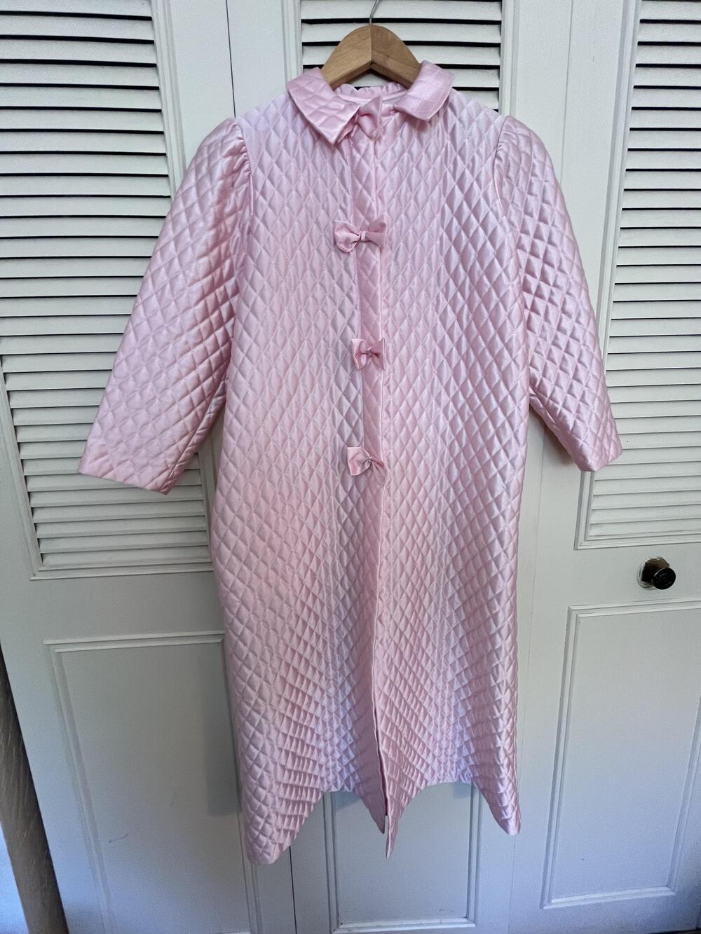 Vintage Quilted Satin Pink Robe Bows Kaftan Her Majesty Pink Button Collared